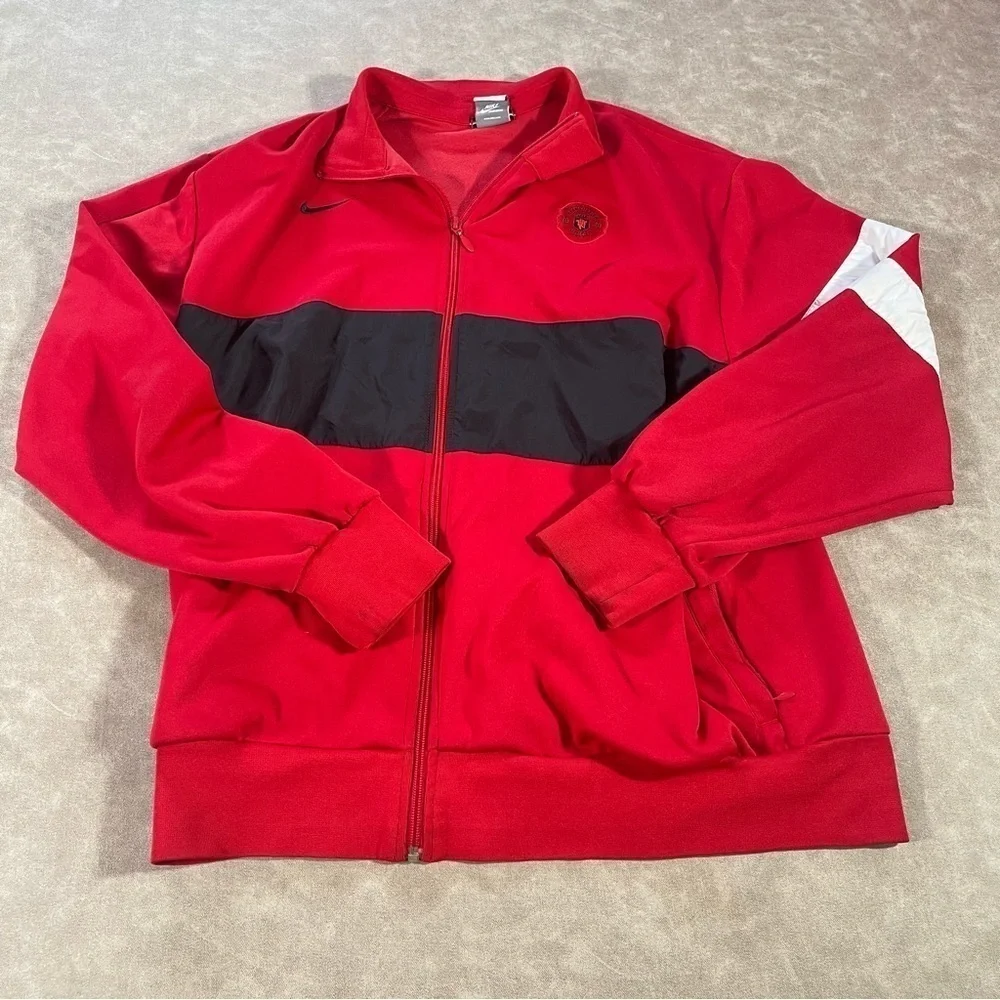 Nike Men’s Manchester United Red Soccer Jacket Size XXL‎